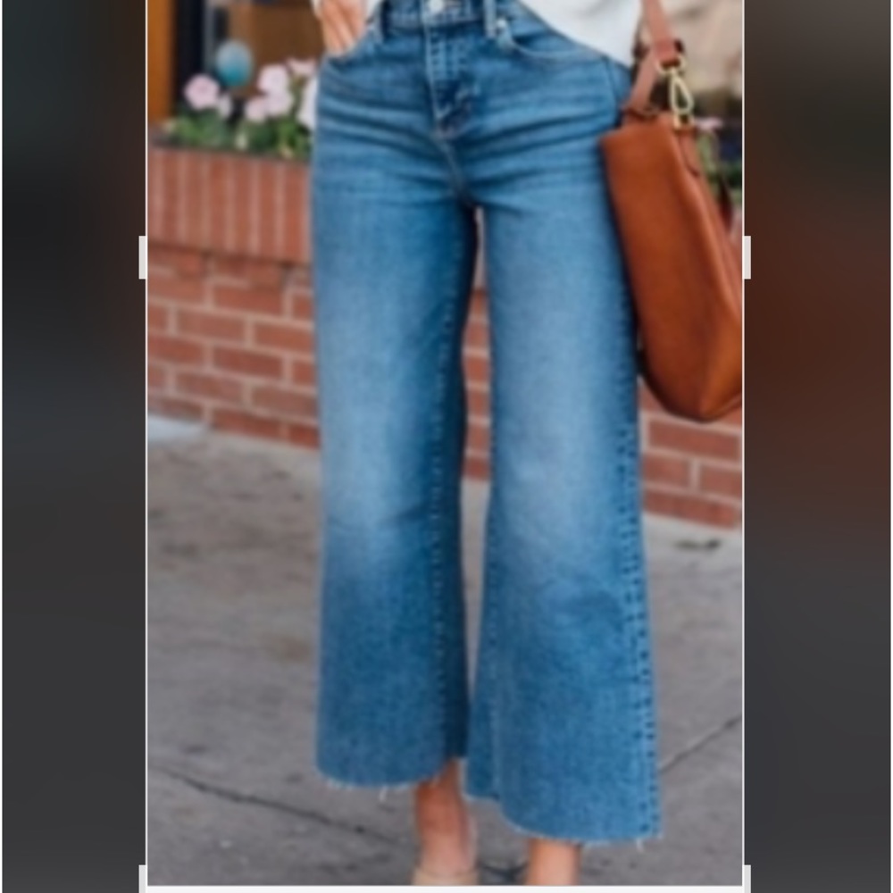 BANANA REPUBLIC HIGH WAISTED WIDE LEG CROPPED JEANS